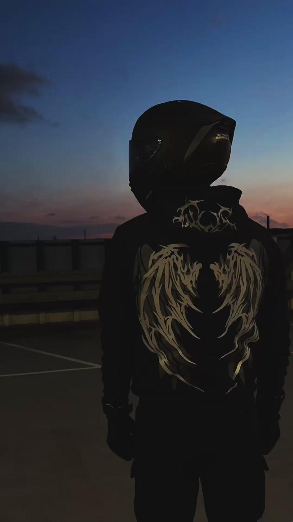 PREMIUM reflective wing hoodie (oversized)